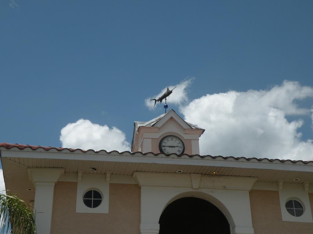 Tradewinds Homosassa Marina Resort Buitenkant foto