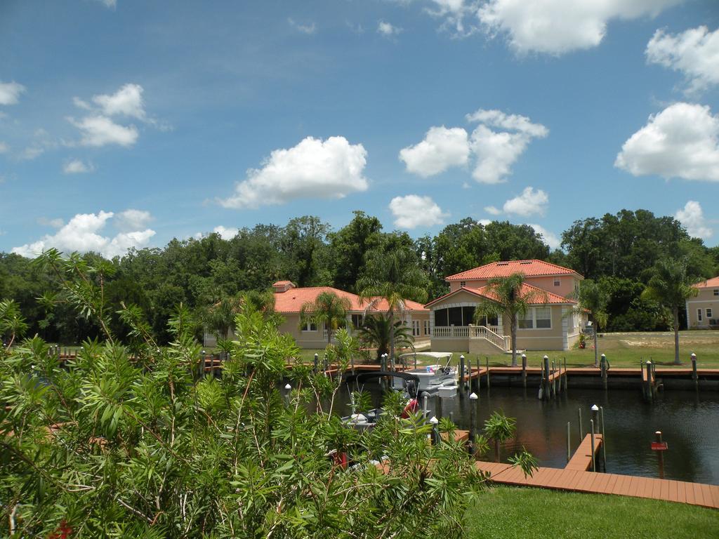 Tradewinds Homosassa Marina Resort Buitenkant foto